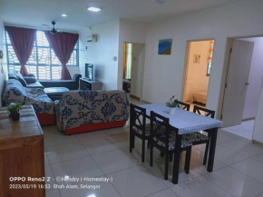 3BR Apartment Vista Alam